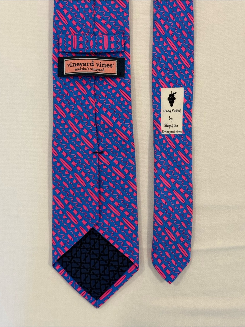 Vineyard Vines Men’s Blue & Pink Surf Patterned Silk Tie
